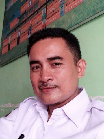 ALIMUDDIN UKKAS, S.Pd, M.Pd